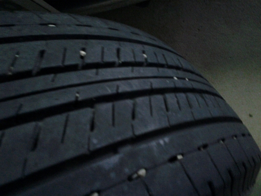 ยาง 215/70/15 ดอกหนาๆนุ่มๆ ยาง 215/70/15 ดอกหนาๆนุ่มๆ