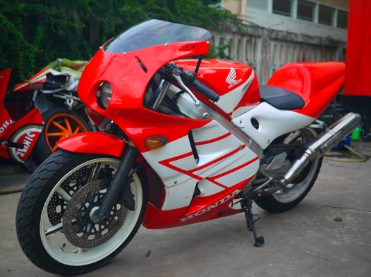 ขาย Nc30 พร้อมทะเบียนแท้จัดไฟแนนท์ได้ แฟริ่งแต่ง RVF พร้อมตูดมด ราคา 88000 รถเครื่องดีมากใครสนใจติดต่อเลย