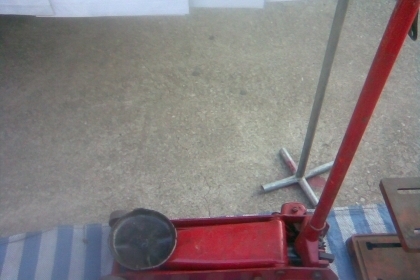 แม่แรงตะเข้ 3ตัน สภาพพร้อมใช้งานครับหนักแน่นครับพร้อมใช้ครับขนาด 3 ตัน  ราคานี้คุ้มครับ