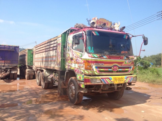 ขาย ฮีโน๋ ปี50  โทร081-9446329 เสี๋ยต่าย รถบ้าน จิราพร