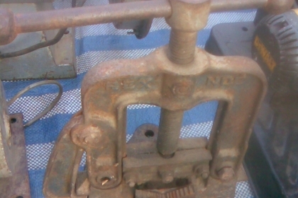 ตัวจับท่อแป๊ปสภาพพร้อมใช้งานครับเกลียวดีครับราคานี้คุ้มครับ