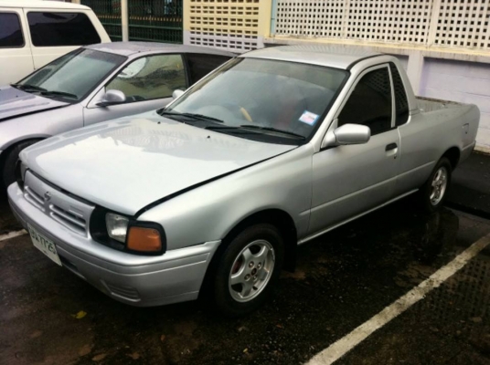 Nissan NV สภาพดี รถสวย พร้อมใช้งาน