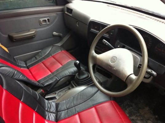 Nissan NV สภาพดี รถสวย พร้อมใช้งาน