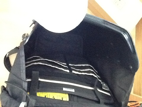 กระเป๋า boblbee megalopolis aero carbonของแท้ หายากคับ สภาพดี สวย เงา มีบรอคหลัง กระเป๋ากันน้ำได้ มีตำหนินิดหน่อยตามรุปคับ ราคา 9900บาท