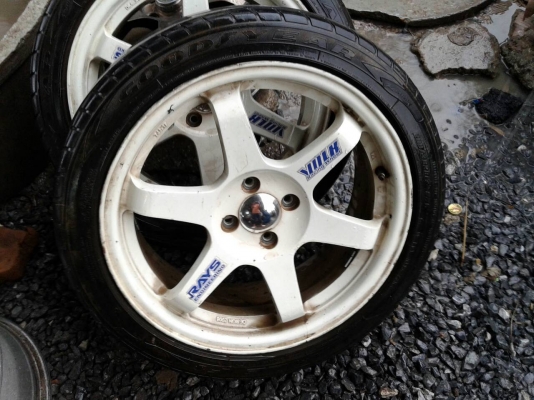 แม็กขอบ 17  พร้อมยาง 205 45 ปี 08  1ชุด