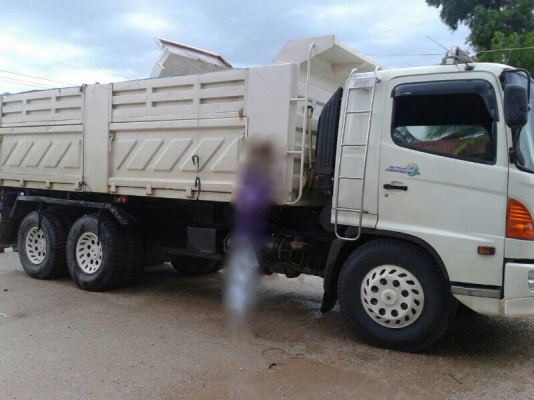 รถฮีโน่ 10 ล้อดั้ม FM1J 260 แรงม้า ปี 47 ( รถวิ่ง 35x,xxx กม. ) สนใจติดต่อ 081 - 6079515 รถฮีโน่ 10 ล้อดั้ม FM1J 260 แรงม้า ปี 47 ( รถวิ่ง 35x,xxx กม. ) สนใจติดต่อ 081 - 6079515