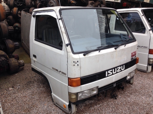 หัวเก๋ง isuzu NKR ตาหวาน