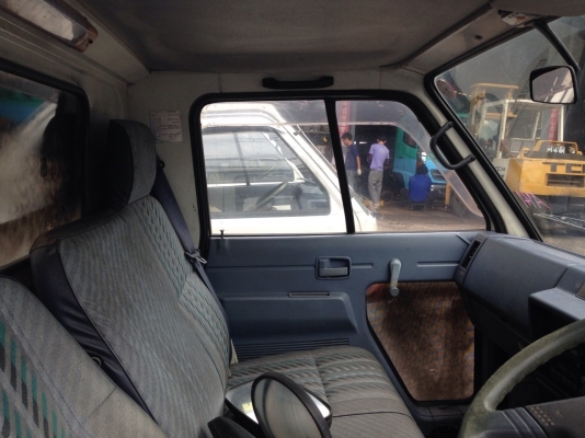 หัวเก๋ง isuzu NKR ตาหวาน