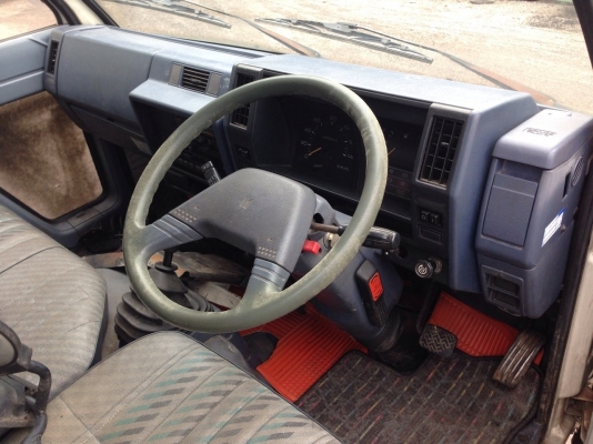 หัวเก๋ง isuzu NKR ตาหวาน