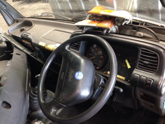 หัวเก๋ง isuzu NPR การ์ตูน