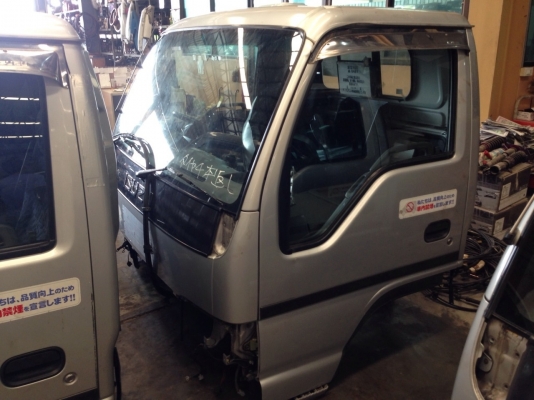 หัวเก๋ง isuzu NPR การ์ตูน