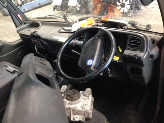 หัวเก๋ง isuzu NPR การ์ตูน