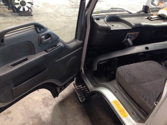 หัวเก๋ง isuzu NPR การ์ตูน