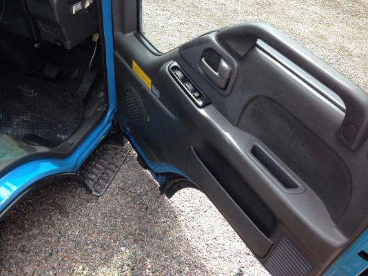 หัวเก๋ง isuzu NPR การ์ตูน