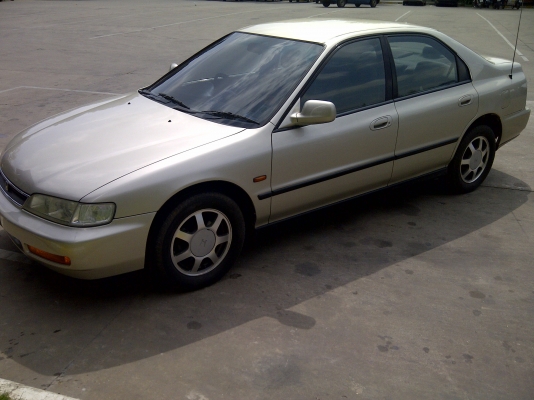 ขายดว่นๆ Honda Accord 2.2 Exi ปี 1996 เกียร์ Auto ไฟท้าย 2 ก้อน