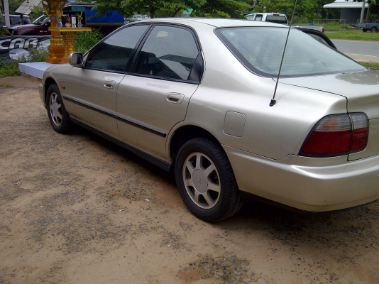 ขายดว่นๆ Honda Accord 2.2 Exi ปี 1996 เกียร์ Auto ไฟท้าย 2 ก้อน