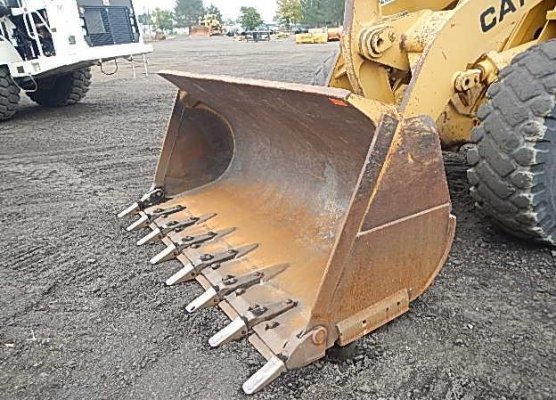 รถตักล้อยางสวยๆ 950B รถตักล้อยางสวยๆ 950B