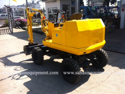 รถขุดล้อยาง PW05 S/N 11XX รถนอก นำเข้าสภาพดี บจก.สหสินอีควิปเม้นท์ โทร.081-5851880, 02-5168100-1 www.sahasinequipment.com รถขุดล้อยาง PW05 S/N 11XX รถนอก นำเข้าสภาพดี บจก.สหสินอีควิปเม้นท์ โทร.081-5851880, 02-5168100-1 www.sahasinequipment.com