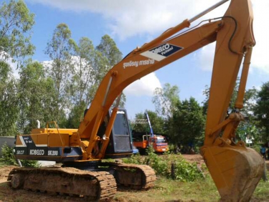 ขายแบคโฮ KOBELCO SK200-2