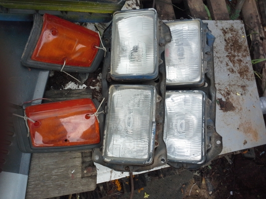 ขายประตูดัสสัน720หูช้างอุปกรณ์ครบมีบานพับด้วย+ไฟหน้าพร้อมเบ้าไฟเลี้ยวแถมกระจังสวยๆ1ตัว3800- ขายประตูดัสสัน720หูช้างอุปกรณ์ครบมีบานพับด้วย+ไฟหน้าพร้อมเบ้าไฟเลี้ยวแถมกระจังสวยๆ1ตัว3800-