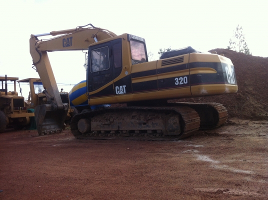 ขายรถแม็คโค. Cat. V2. 320. ไฟฟ้าครบ. เต็มเอวแน่. ขายรถแม็คโค. Cat. V2. 320. ไฟฟ้าครบ. เต็มเอวแน่.