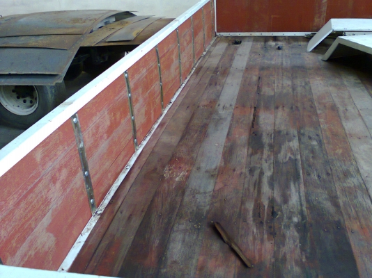 กระบะคาร์โก้ 6 ล้อ ยาว 4.30 เมตร  ขายถูกๆๆๆ