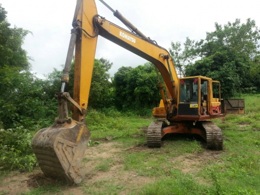 ขายแบ็คโฮ Komatsu PC200 รุ่น 3