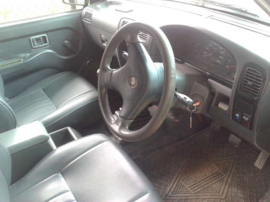 ขายรถกระบะ NISSAN บิ๊ก M ปี 39