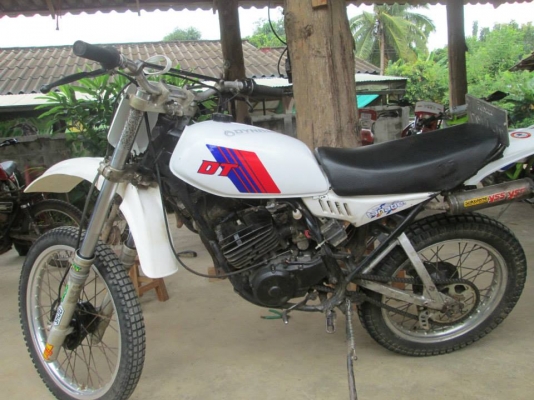 ขายด่วน YAMAHA DT mono125 มีเล่มทะเบียนเอกสารพร้อมโอน