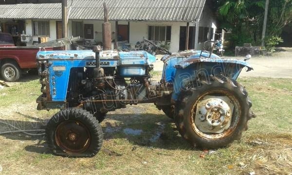 รถไถ TAISHAN เครื่อง 24 แรงม้า 2 สูบ