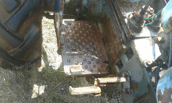 รถไถ TAISHAN เครื่อง 24 แรงม้า 2 สูบ