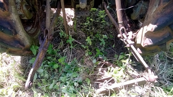 รถไถ TAISHAN เครื่อง 24 แรงม้า 2 สูบ