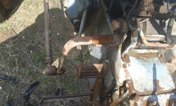 รถไถ TAISHAN เครื่อง 24 แรงม้า 2 สูบ