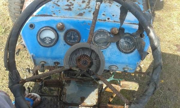 รถไถ TAISHAN เครื่อง 24 แรงม้า 2 สูบ