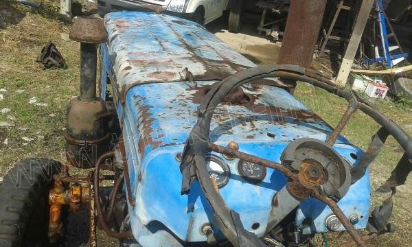 รถไถ TAISHAN เครื่อง 24 แรงม้า 2 สูบ