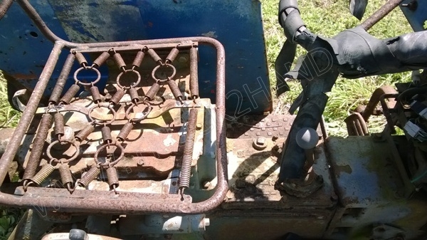 รถไถ TAISHAN เครื่อง 24 แรงม้า 2 สูบ