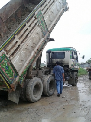 ขายดาวน์ สิบล้อดั้ม ฟูโฃ่527 200,000 บ