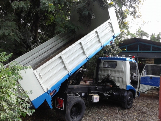 ขายรถหกล้อดั้มพร้อมใช้0859108876 รถห้างแท้ครับมือเดียวขอบคุณมากครับทีมงานและผู้ซื้อ