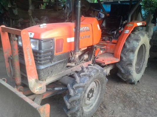 แทรกเตอร์ L3408 หลังคาแดง กรองใหญ่