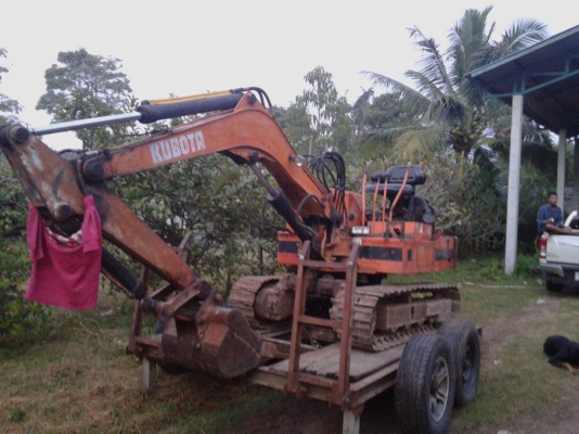 ขายรถแบกโฮสภาพพร้อมใช้สุดสุดลดราคาเหลือ 210000