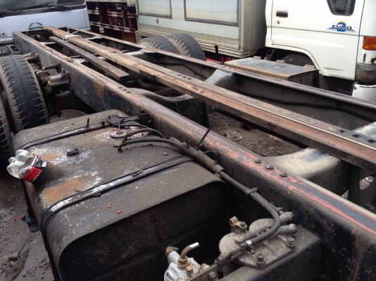 ขาย 6 ล้อ  อีซูซุ FTR เครื่อง 160 แรง  ยาว 7 เมตร