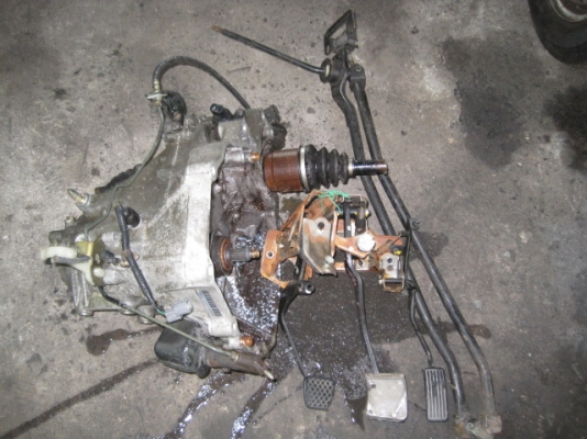 เกียร์ธรรมดา Honda Civic พร้อมอุปกรณ์ครบชุด