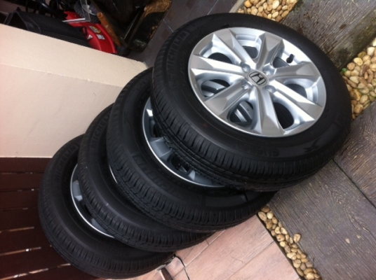 ขายล้อแม็ก ฮอนด้าแจ๊ส ไฮบริด 2013