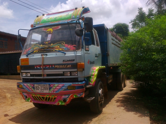 ต้องการขาย isuzu locky 210   10 ล้อ 2เพลา