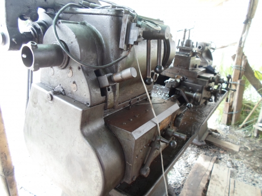 เครื่องกลึง 7 ฟุต อังกฤษ พร้อมใช้ไฟบ้าน 85,000  ด่วน !!!!!!! อ้อม 0898217996