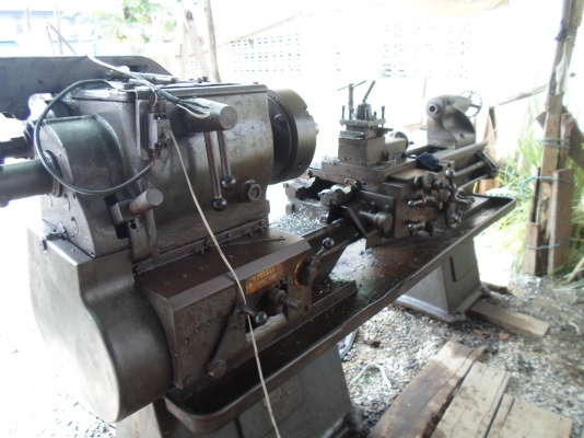เครื่องกลึง 7 ฟุต อังกฤษ พร้อมใช้ไฟบ้าน 85,000  ด่วน !!!!!!! อ้อม 0898217996