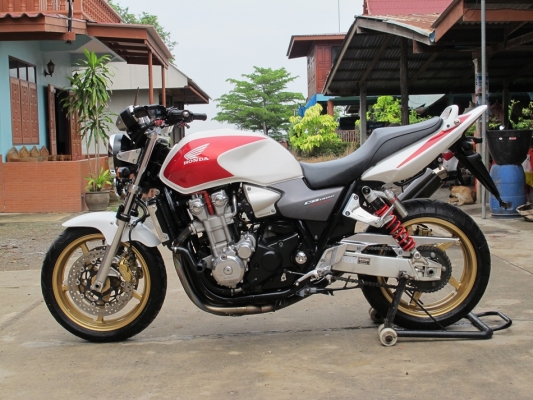 Honda cb 1300 ปี 05 สพม Honda cb 1300 ปี 05 สพม