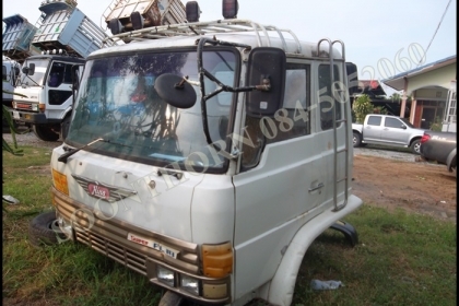 กระจกหน้า f18