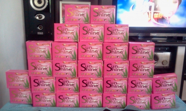 สบู่สมุนไพรซันชายน์ ผิวขาวใส เห็นผลภายใน 2 สัปดาห์ (สั่งเยอะมีส่วนลดอีกนะจ๊ะ)