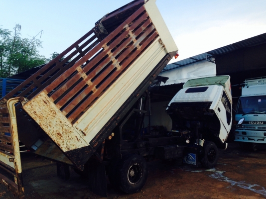 6ล้อดั้มอีซูซุNQR 175HP 6ล้อดั้มอีซูซุNQR 175HP